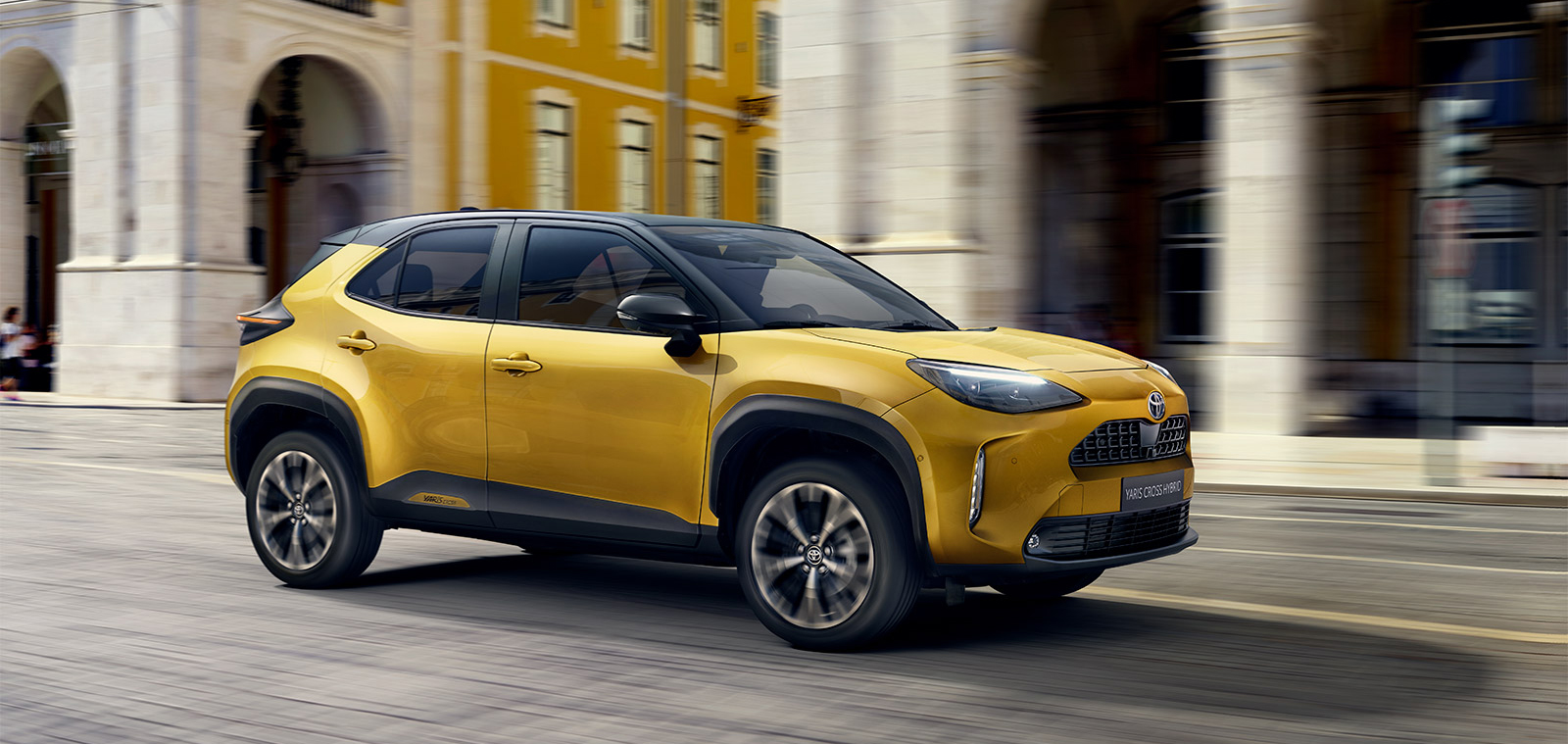 yariscross2