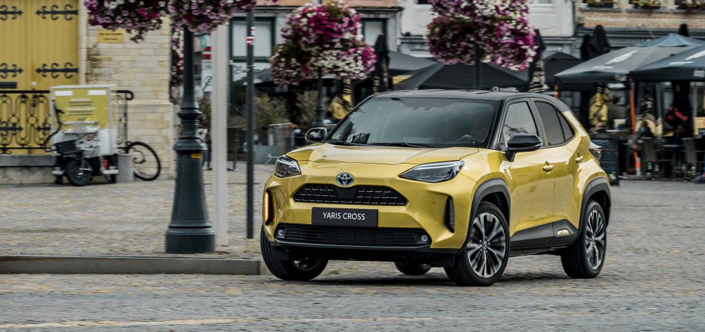 yariscross3